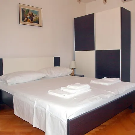 Apartment Monsignor *