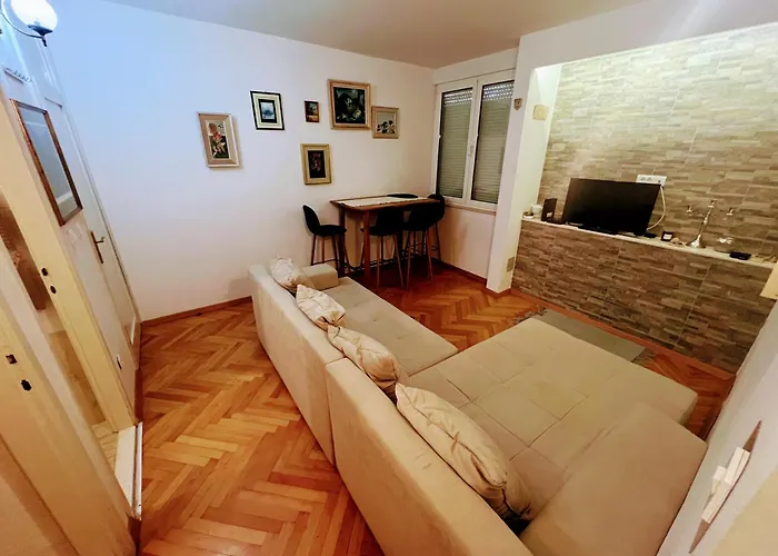 Monsignor Apartamento Split